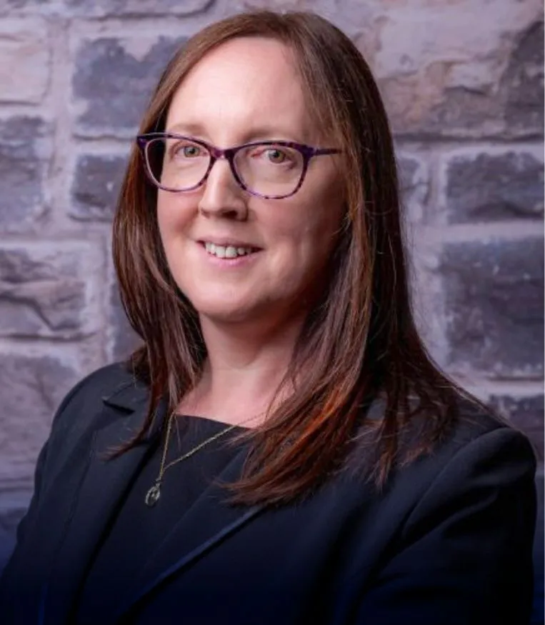 profile head shot edel doyle